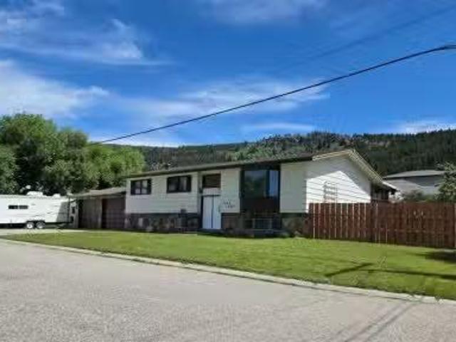 House for sale in Bellevue, Alberta