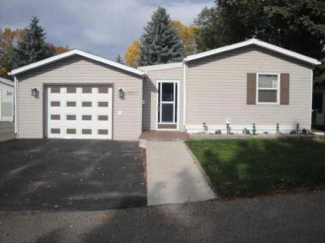 House for sale in West Mayor Magrath Dr., Lethbridge