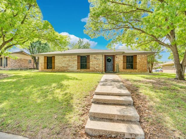 House for sale in Ellis, Texas