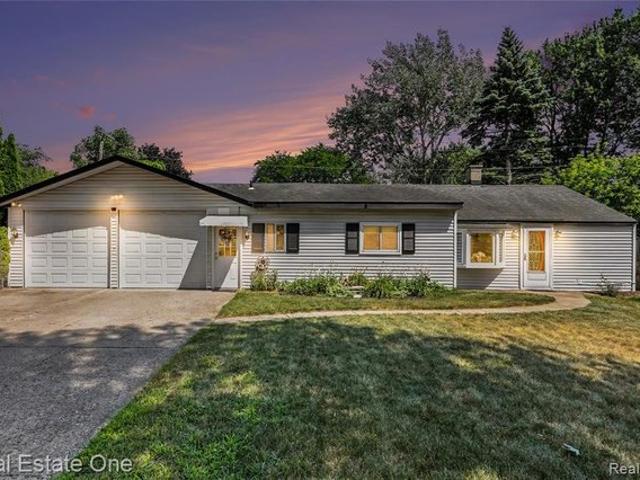 House for sale in Rochester Hills, Michigan