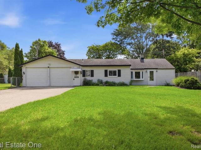 House for sale in Rochester Hills, Michigan