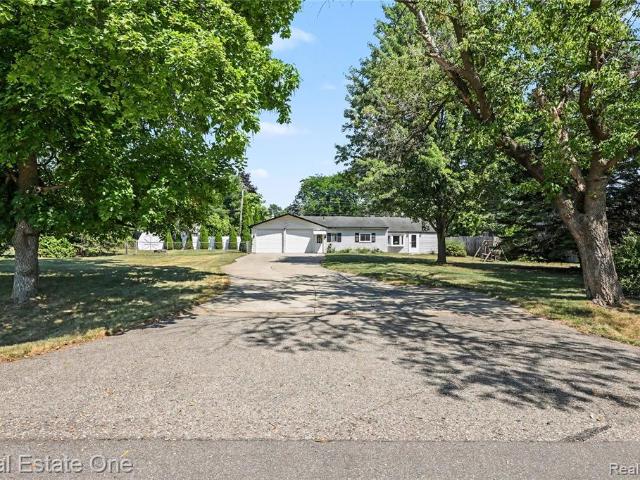 House for sale in Rochester Hills, Michigan