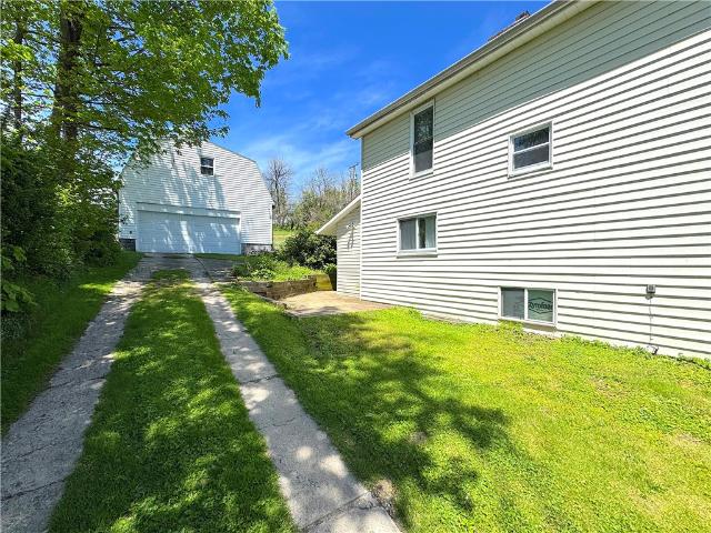 House for sale in Claridge, Pennsylvania