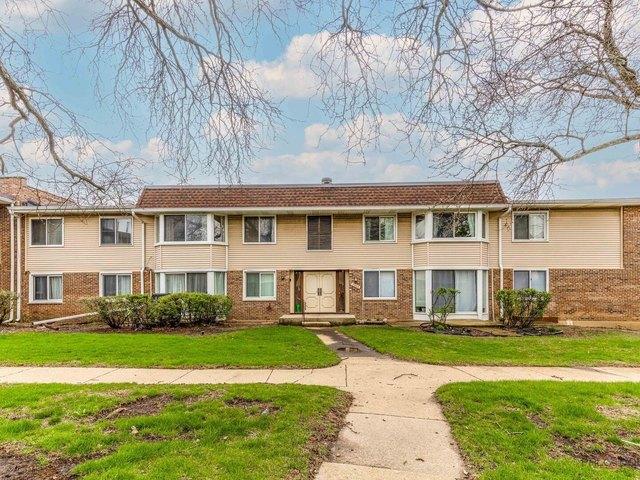 Condo for sale in Woodridge, Illinois