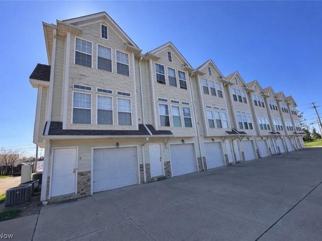 Condo for sale in Wickliffe, Ohio