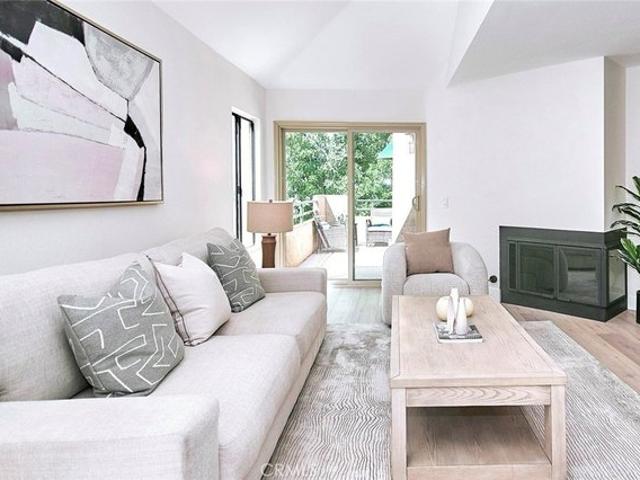 Townhouse for sale in Diamond Bar, Los Angeles County