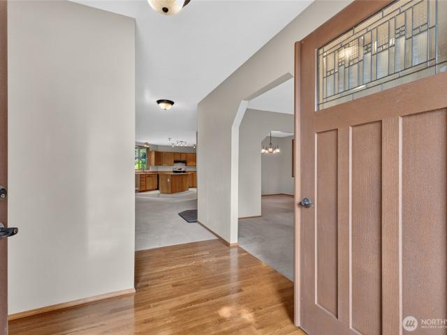 House for sale in Enumclaw, King County