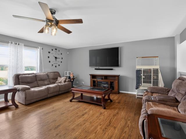 House for sale in Mchenry, Illinois