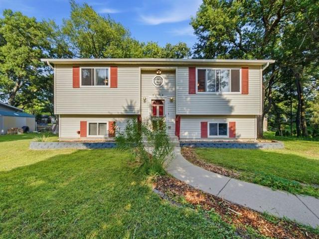 House for sale in Mchenry, Illinois