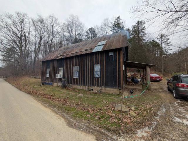 House for sale in Annville, Kentucky