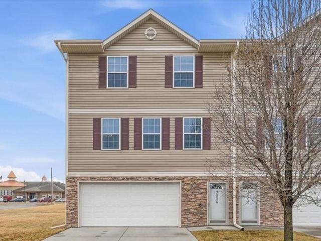 Townhouse for sale in Carter Lake, Iowa