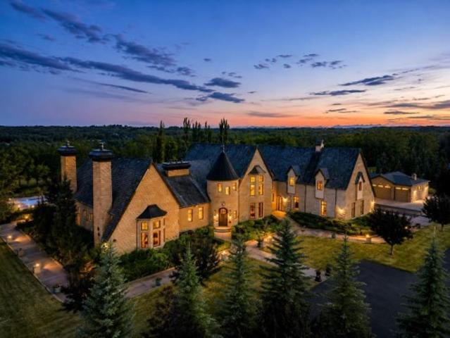 House for sale in Alberta