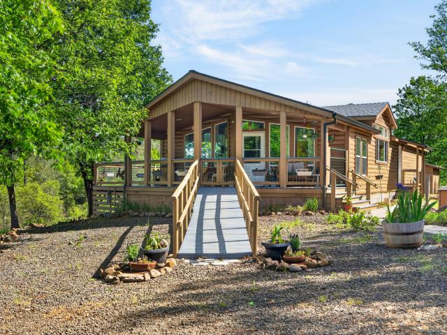House for sale in Shasta, California