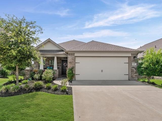 House for sale in Brookshire, Texas