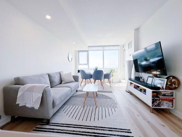 Condo for sale in Toronto, Golden Horseshoe