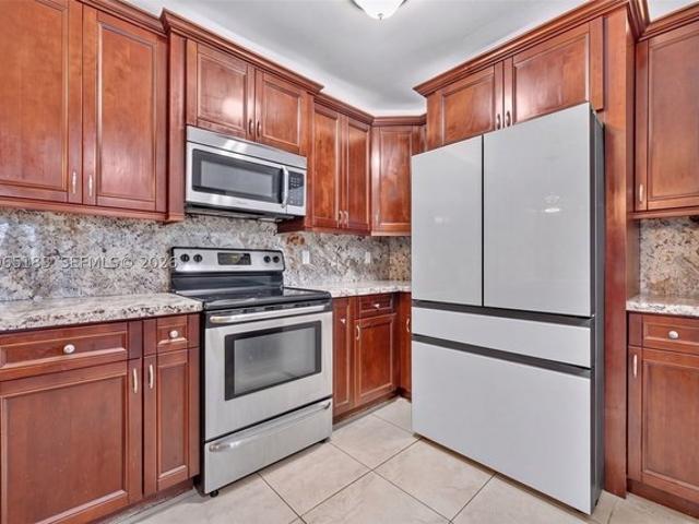 Condo for sale in Oakland Park, Florida
