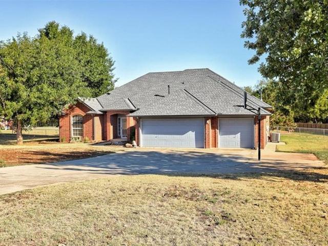 House for sale in Piedmont, Canadian County