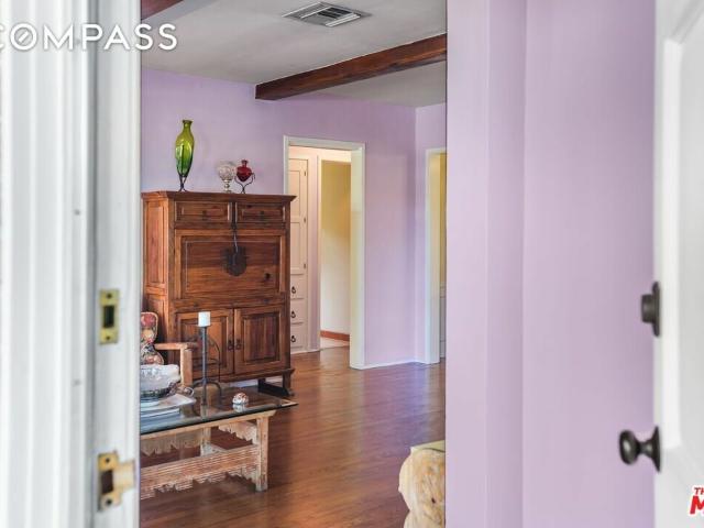 House for sale in Burbank