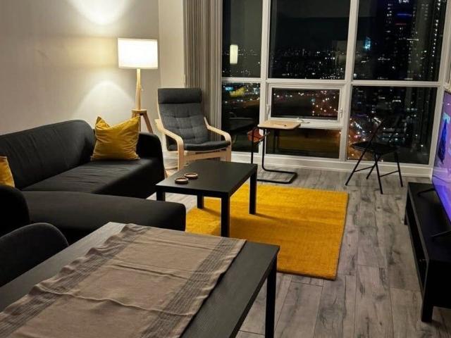 House for rent in Etobicoke—Lakeshore, Toronto
