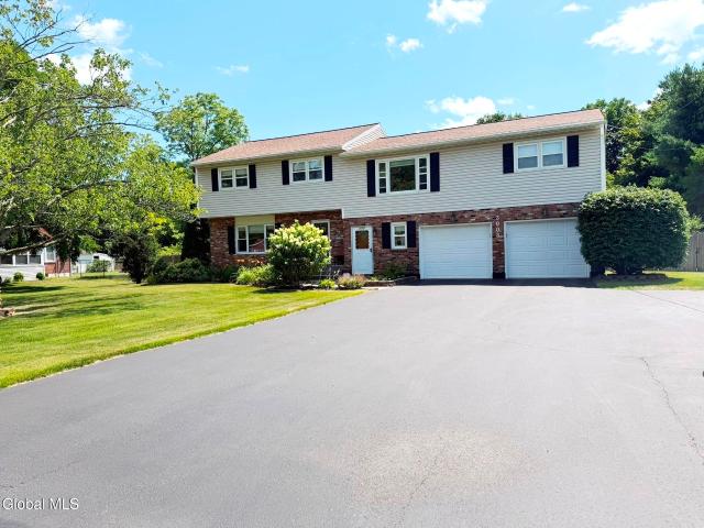 House for sale in Guilderland, New York
