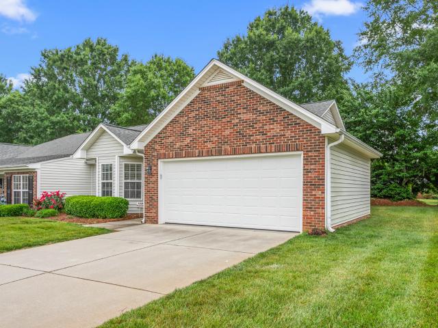 Townhouse for sale in Alamance, North Carolina