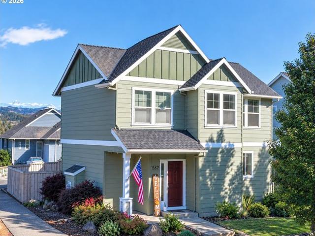 House for sale in South Waucoma, Hood River