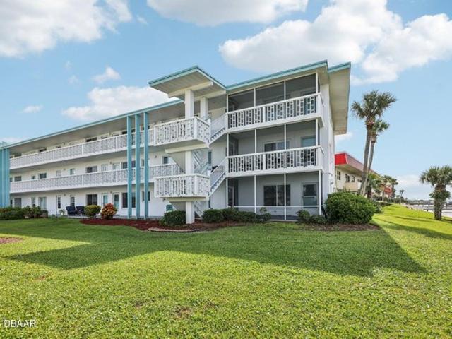 Condo for sale in Daytona Beach, Florida
