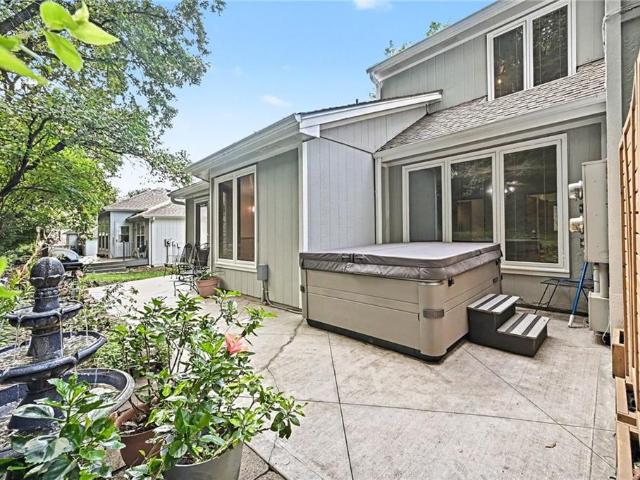 House for sale in Hidden Valley Club, Independence