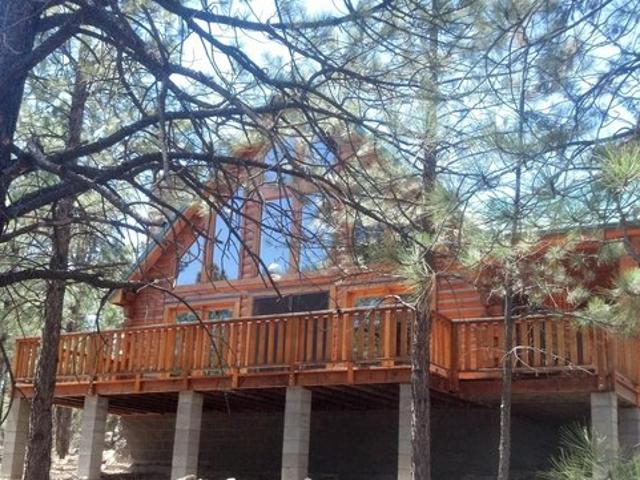 House for sale in Happy Jack, Arizona