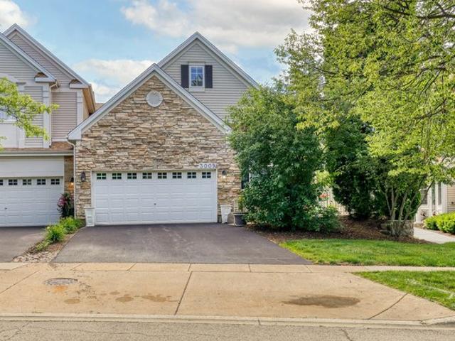 Townhouse for sale in Mchenry, Illinois