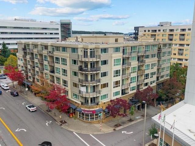 Condo for sale in Bellevue, King County
