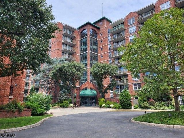 Condo for sale in Passaic, New Jersey
