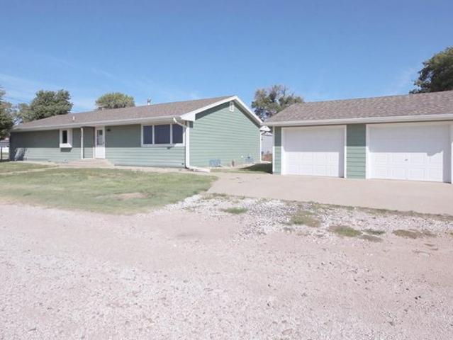 House for sale in Axtell, Kearney County