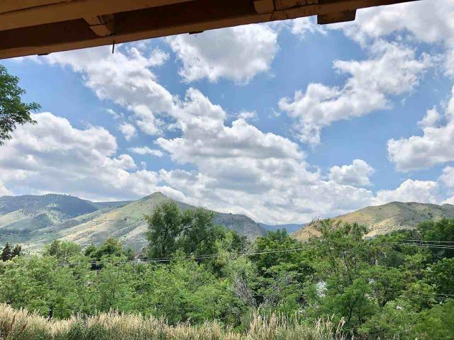 Apartment for rent in Canyon Point, Golden