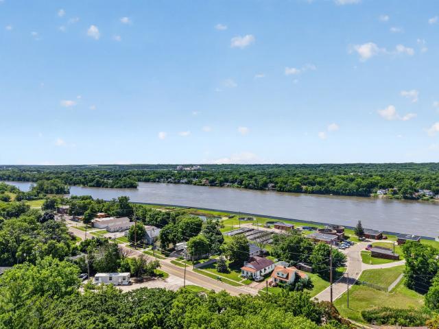 House for sale in Ottawa, Illinois