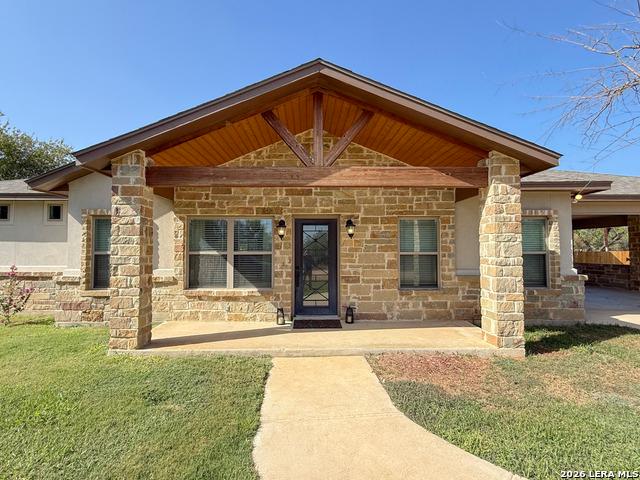 House for sale in Devine, Medina County