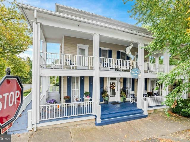 House for sale in Chesapeake City