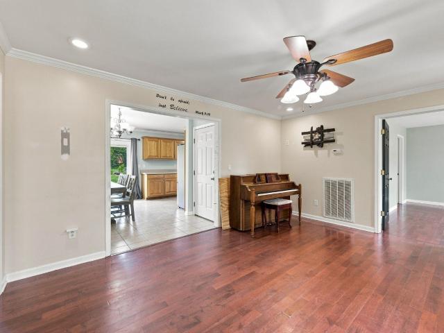 House for sale in Vinemont, Alabama