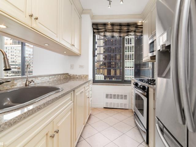 Apartment for sale in Manhattan Community Board 8, New York