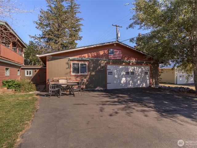House for sale in Waterville, Douglas County