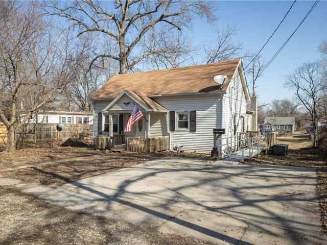 House for sale in Windsor, Missouri