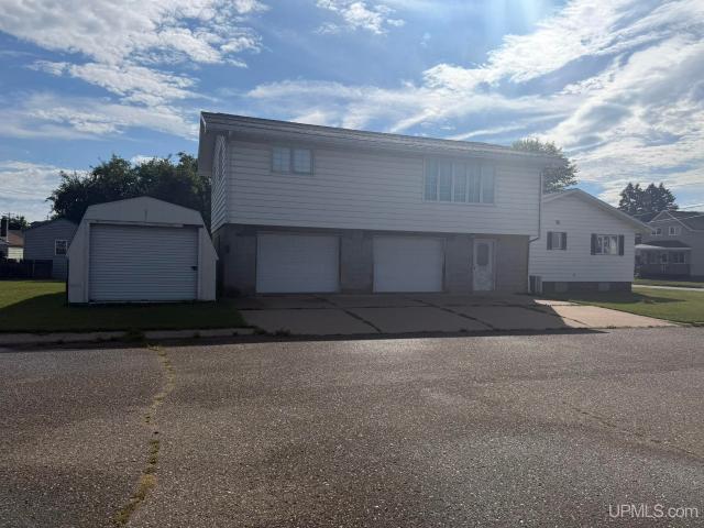 House for sale in Iron Mountain, Michigan