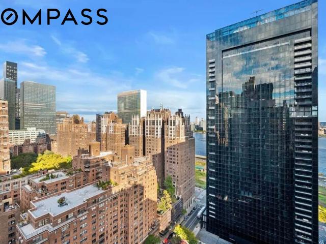 Condo for sale in Manhattan Community Board 6, New York