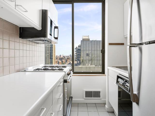 Condo for sale in Arverne, New York
