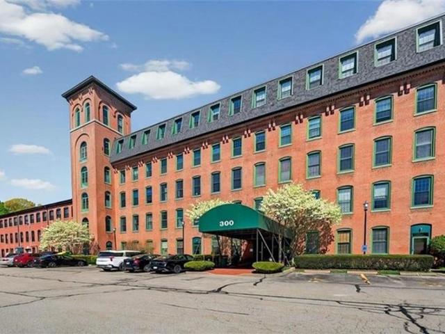 Condo for sale in Pawtucket, Rhode Island