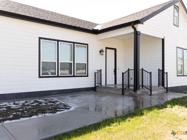 House for sale in Milam, Texas