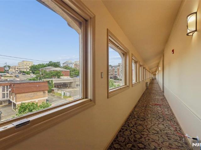 Condo for sale in Cliffside Park, New Jersey