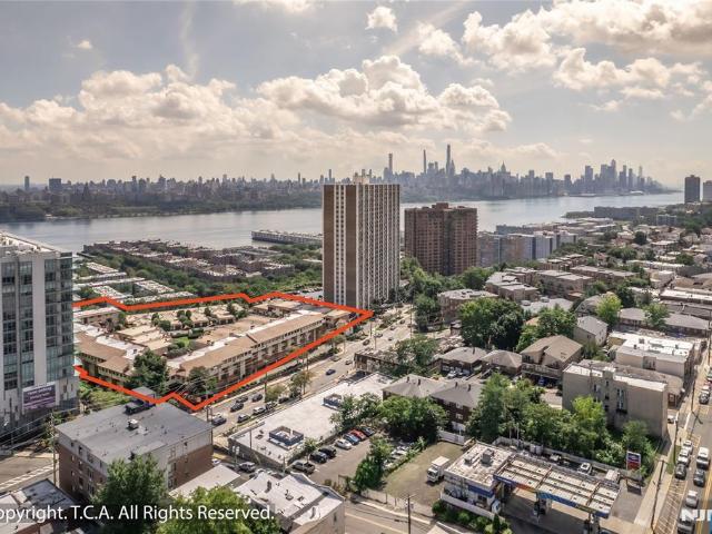Condo for sale in Cliffside Park, New Jersey