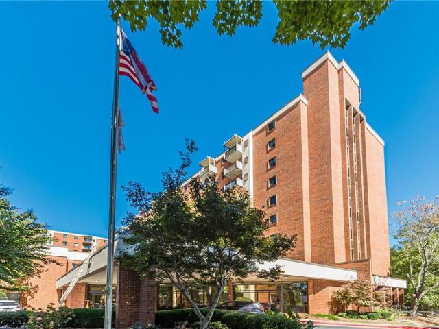 Condo for sale in Sandy Springs, Georgia