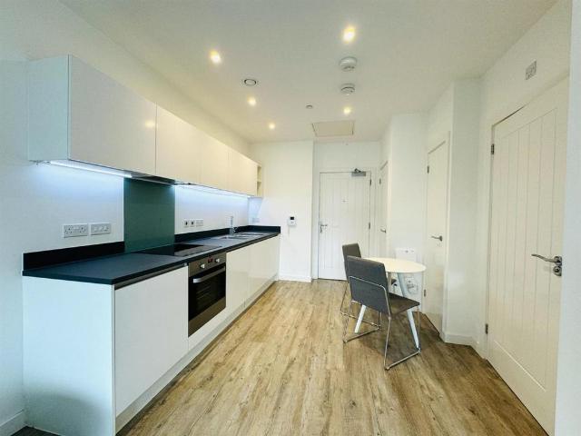 Apartment for rent in Newtown, Reading